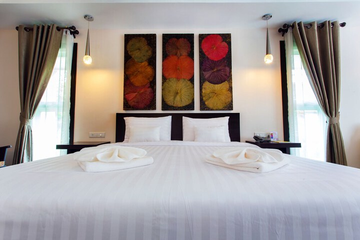 Room 7 of 38