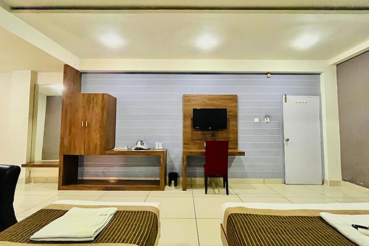Room 25 of 84