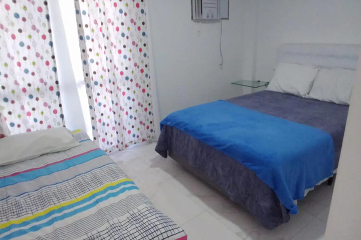 Room 4 of 16