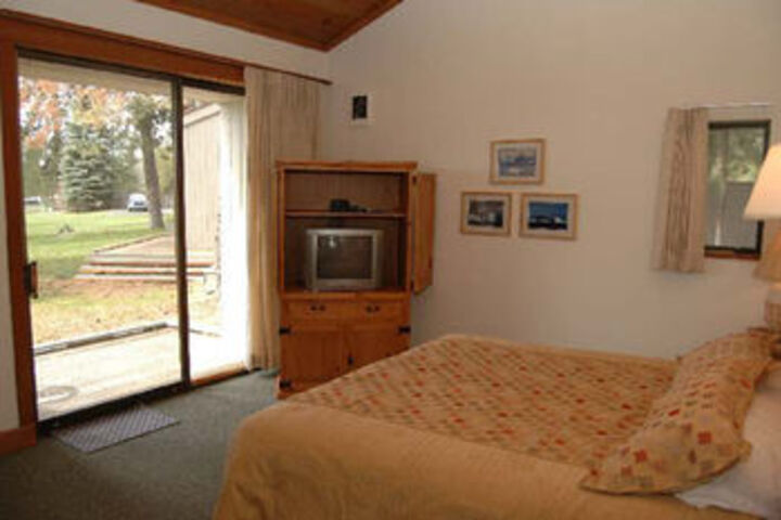 Room 4 of 36