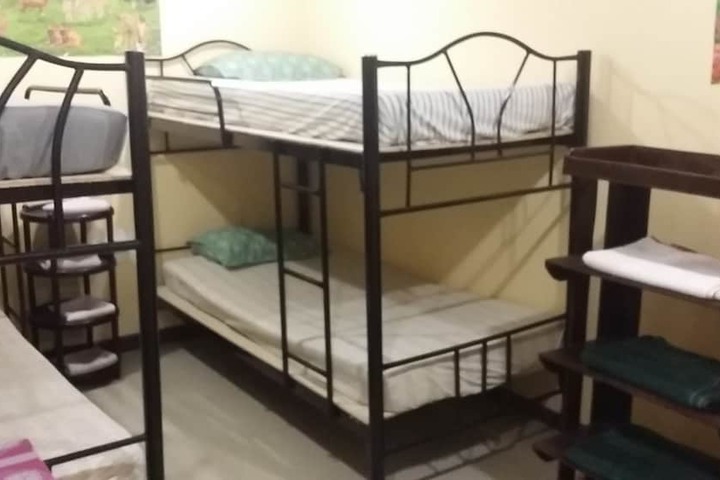 Room 16 of 38