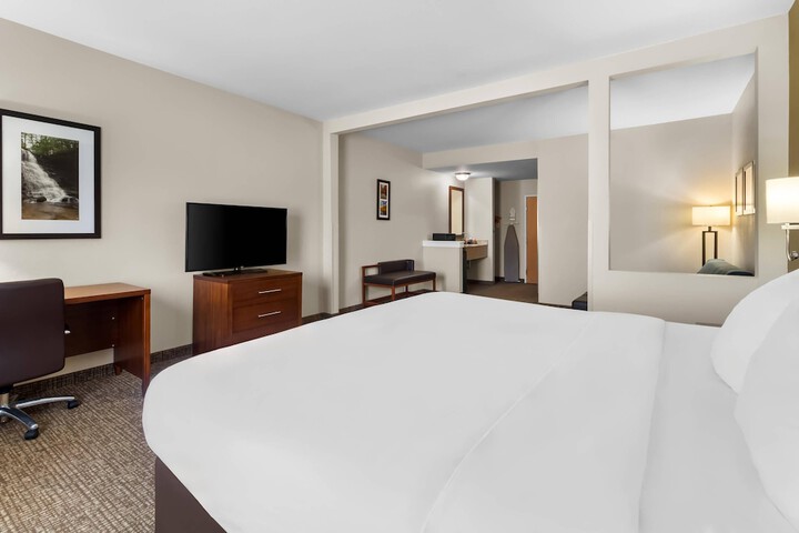 Room 30 of 60
