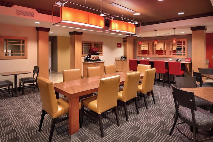 Breakfast/Coffee Service 40 of 51