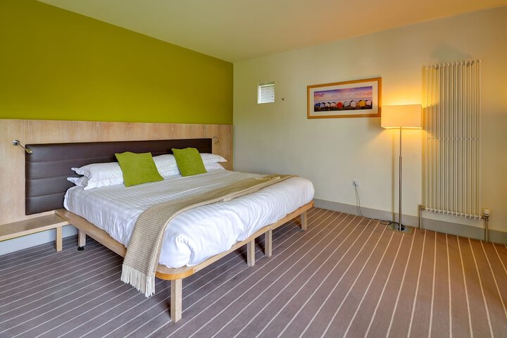 Room 3 of 55