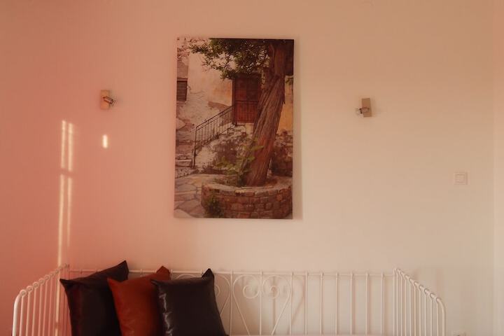 Room 19 of 36