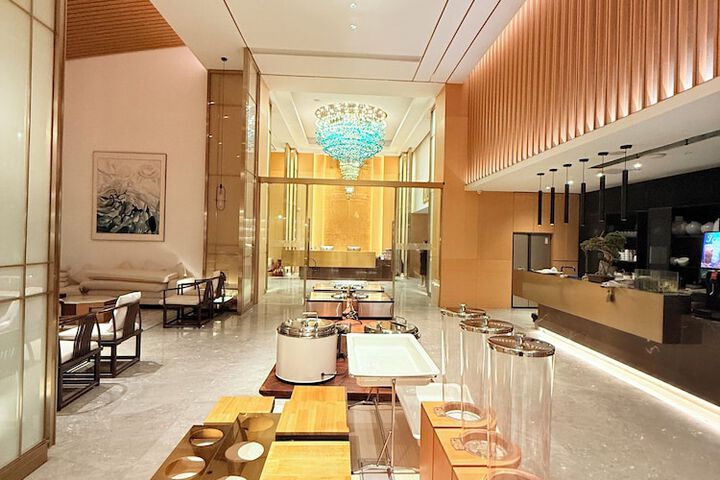 Dining 76 of 86