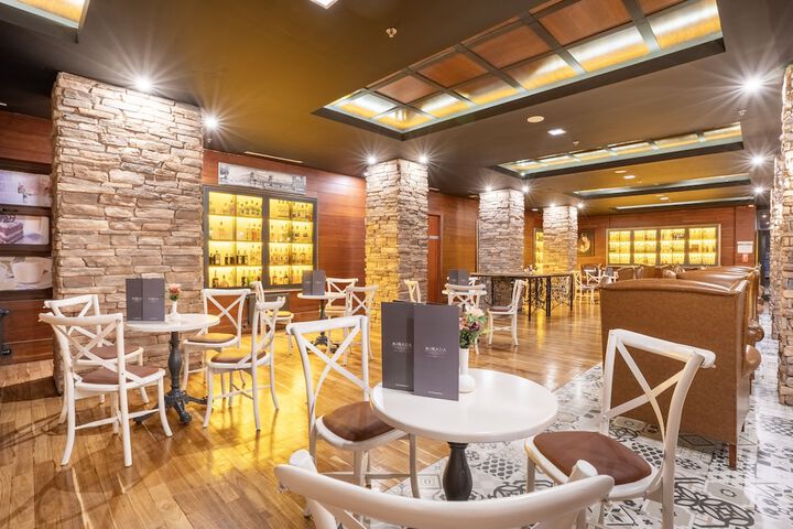 Hotel Lobby
