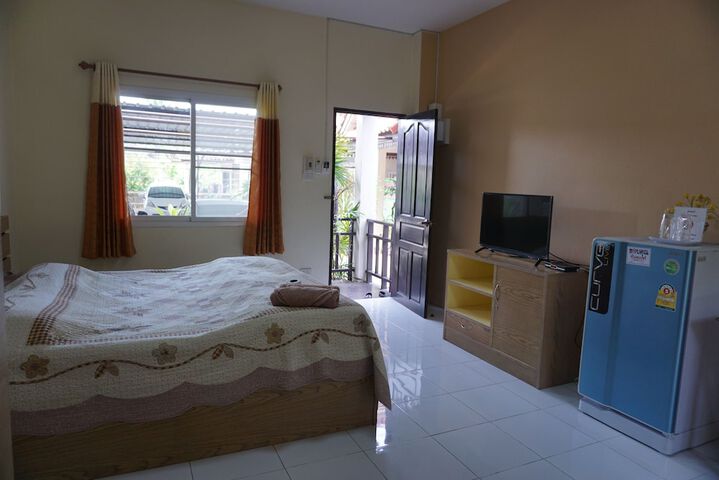 Room 12 of 21