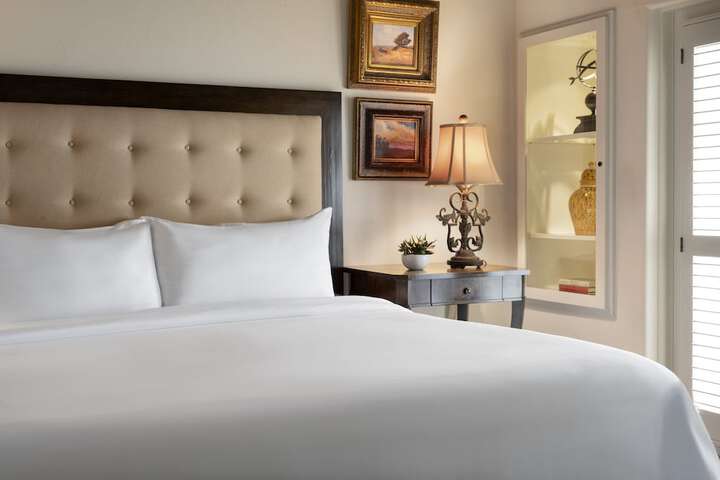 Room 10 of 75
