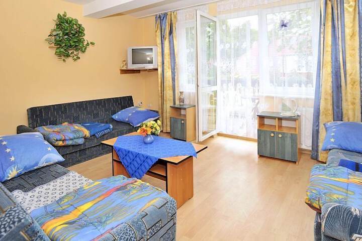 Room 16 of 18