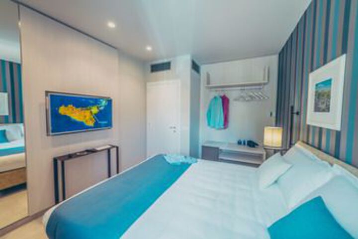 Room 49 of 79