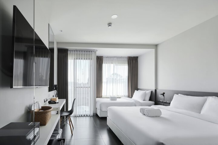 Room 18 of 38