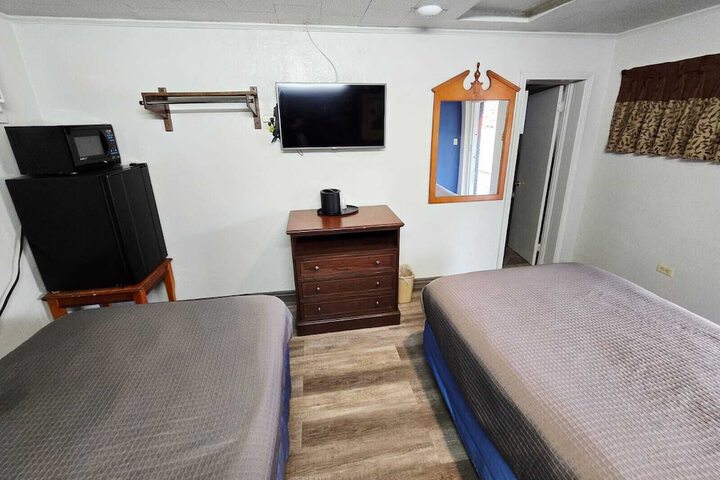 Room 12 of 20