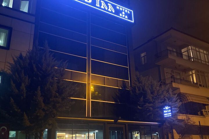 Hotel 11 of 13