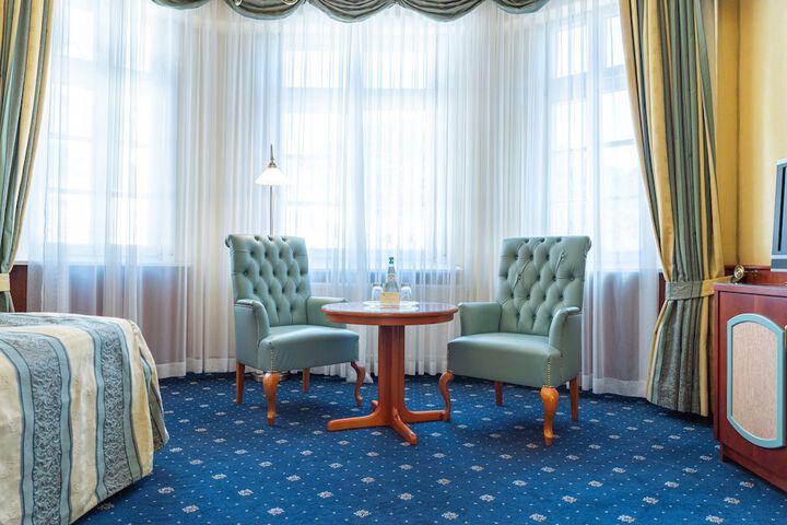 Room 27 of 55