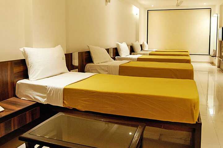Room 9 of 9