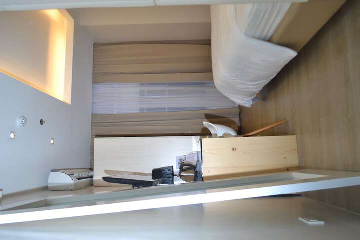 Room 11 of 71