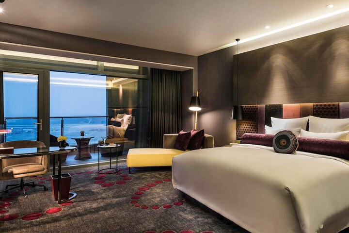 Room 21 of 69