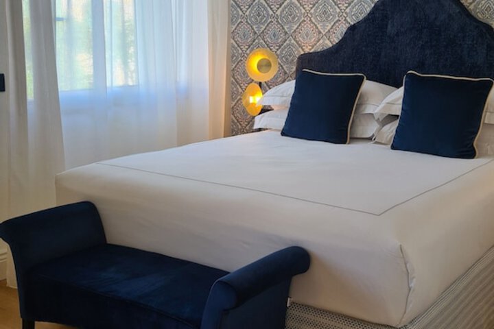 Room 5 of 27