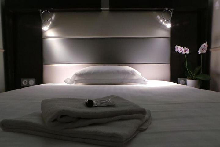 Room 25 of 60