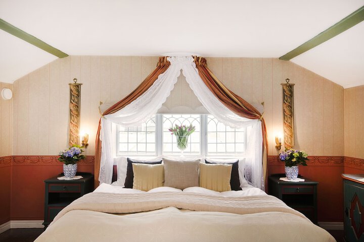 Room 2 of 31