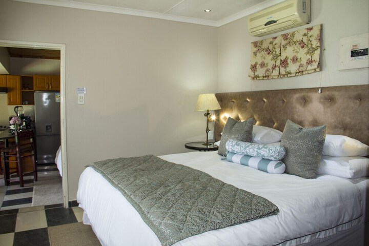 Room 8 of 62