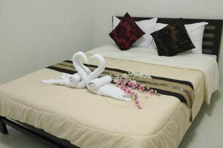 Room 10 of 29