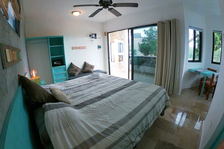 Room 5 of 113