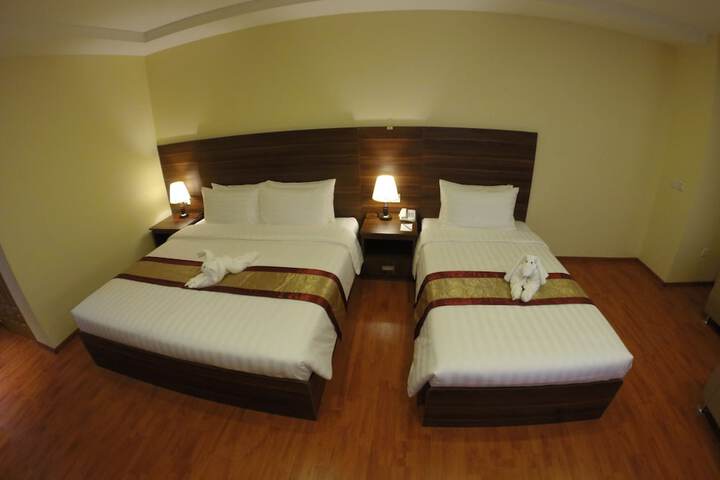Room 8 of 43