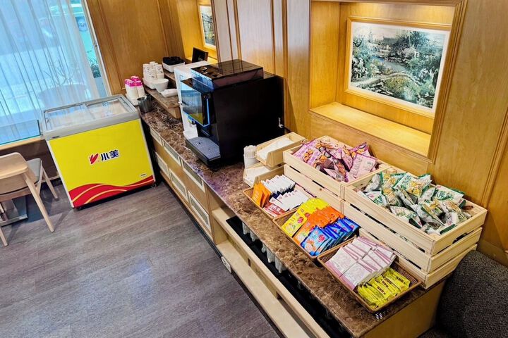 Snack bar