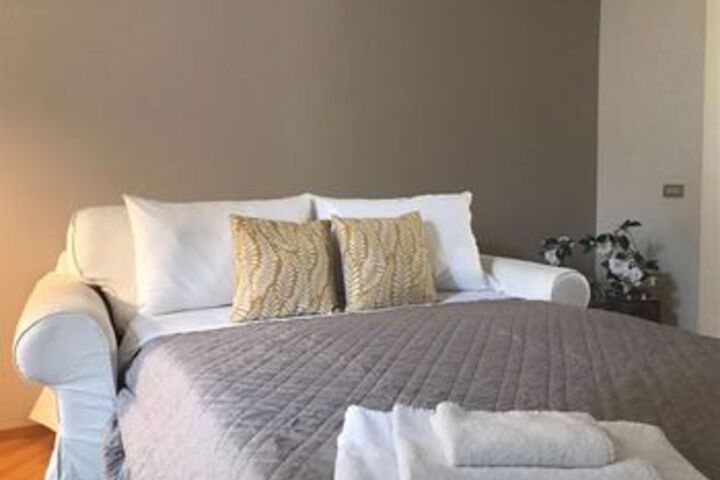 Room 16 of 28