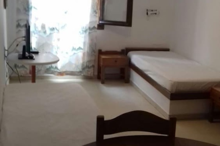 Room 16 of 22