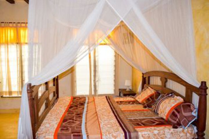 Room 8 of 26