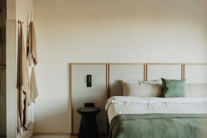 Room 16 of 65