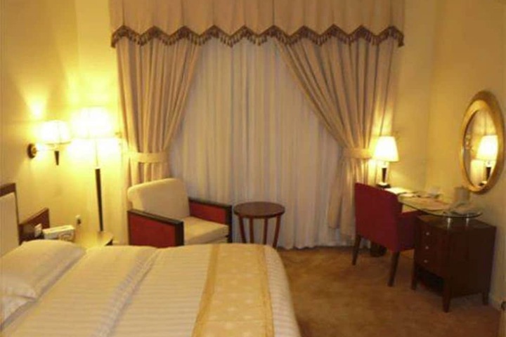 Room 7 of 29