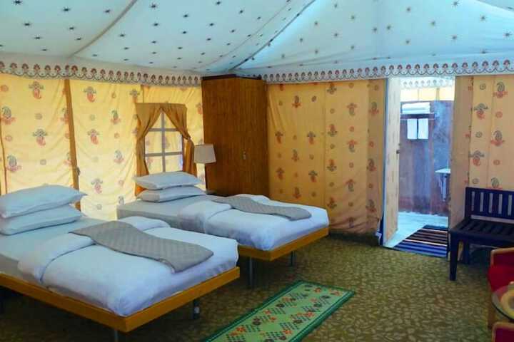 Room 3 of 9