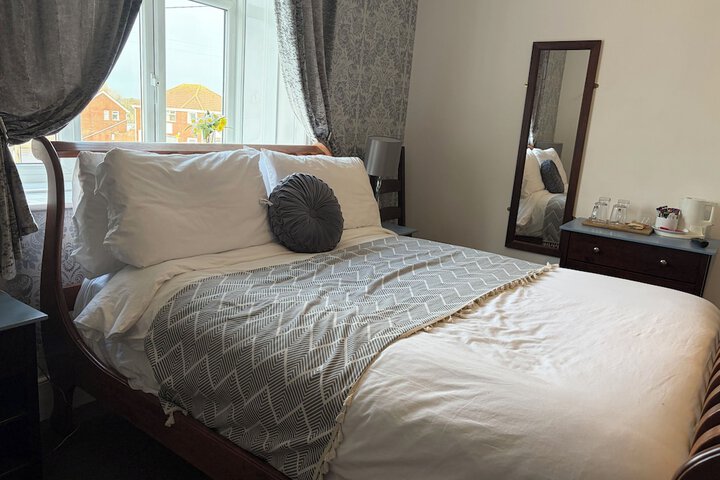Room 6 of 48