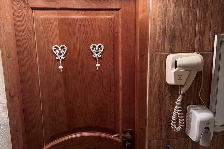 Room 84 of 120