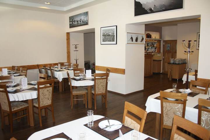 Dining 43 of 50