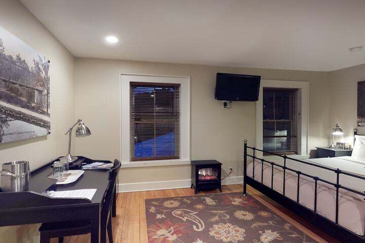 Room 8 of 26