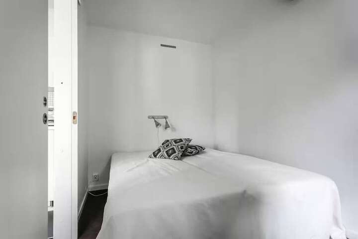 Room 358 of 865