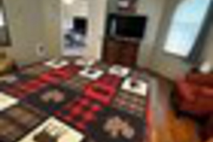 Room 44 of 390