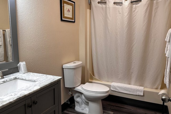 Room 108 of 159