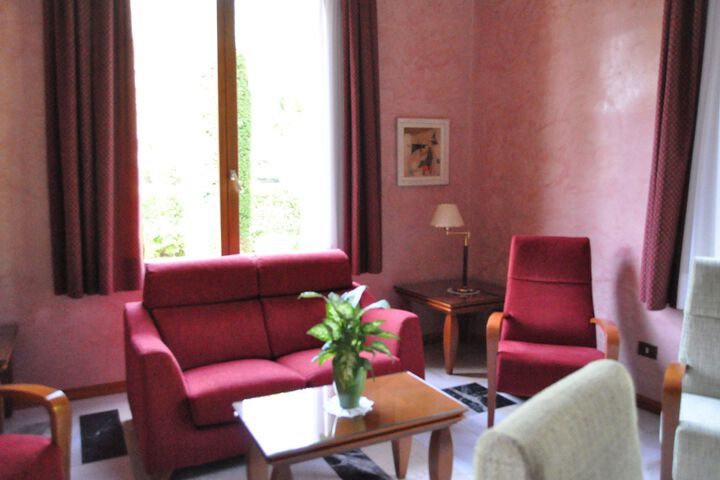 Guest Lobby