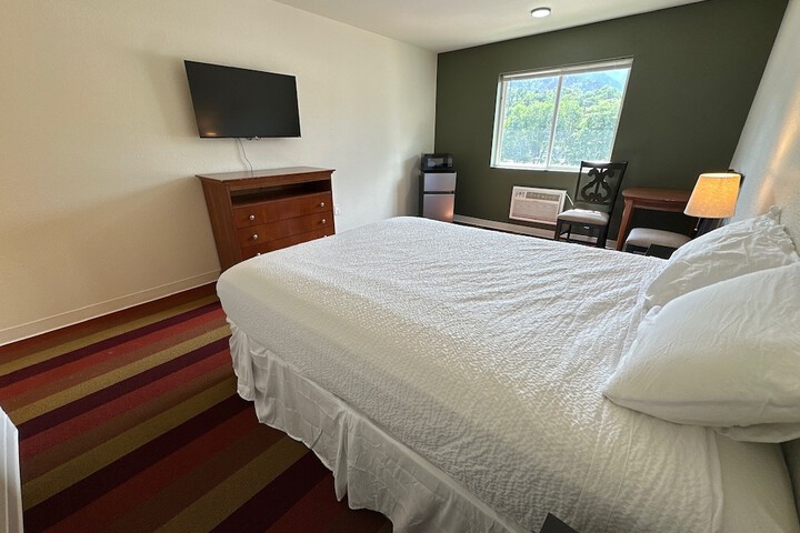 Room 15 of 37
