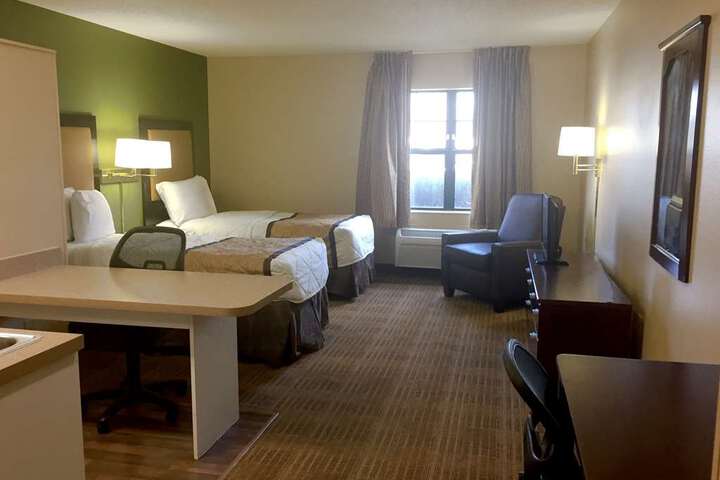 Suite 2 of 20