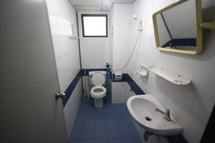 Room 2 of 47