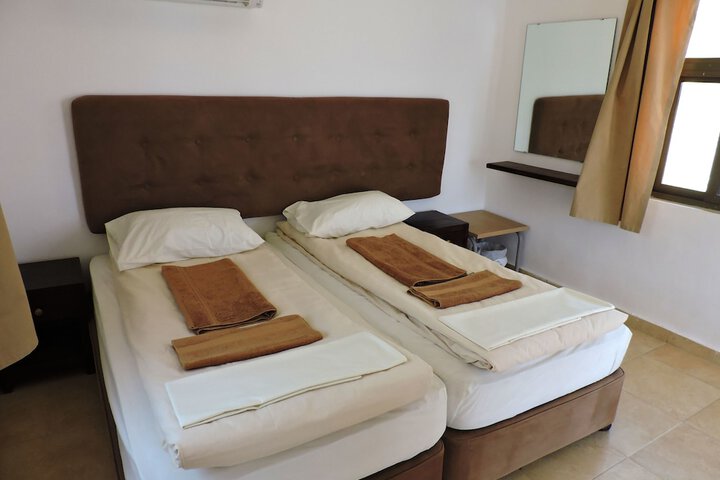 Room 4 of 29