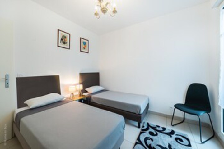Room 17 of 22