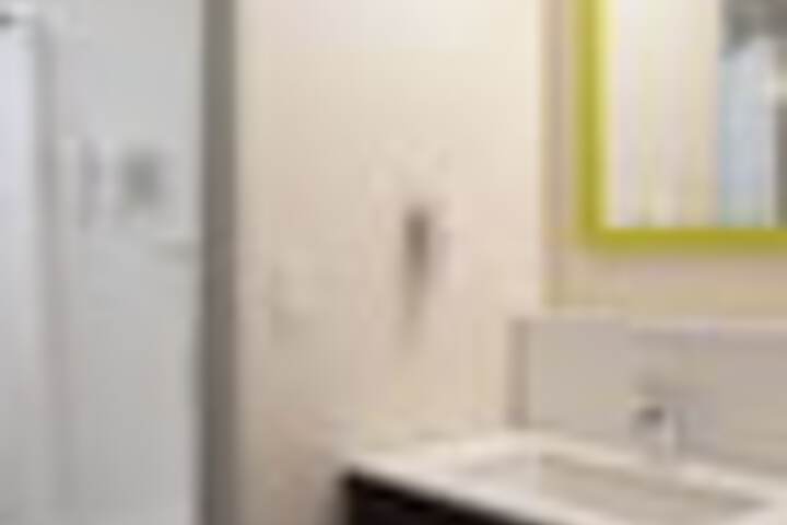 Room 167 of 261